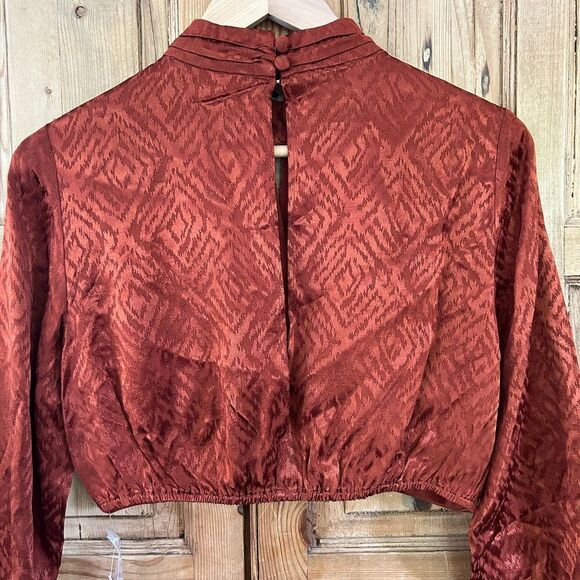 NWT House of Harlow x Revolve Medium Orange Cropped Blouse - Picture 10 of 11